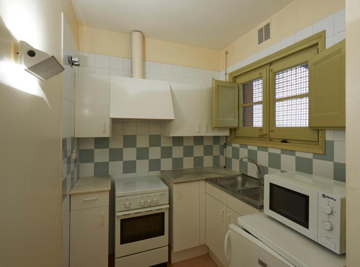 Apartamentos Montserrat Abat Marcet المظهر الخارجي الصورة