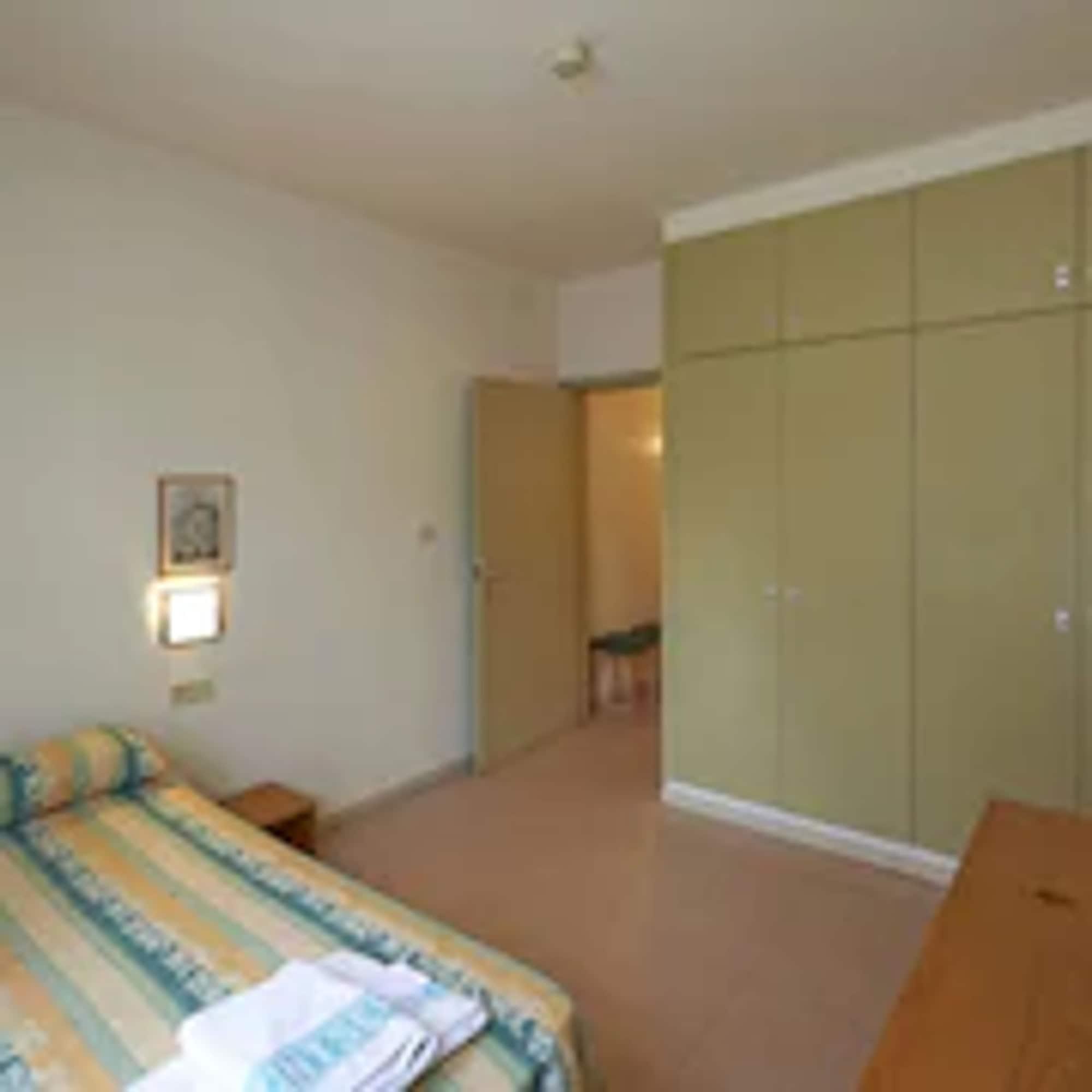 Apartamentos Montserrat Abat Marcet المظهر الخارجي الصورة